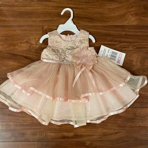 NWT 2 Pc Baby Girls Dress Size 6/9 months